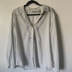 VTG Napa Valley White Striped Shirt with Purple Floral Embroidery